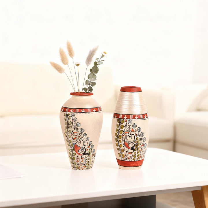 Vase Earthen White Madhubani (Set of 2) (6x3.4/6.4x3)