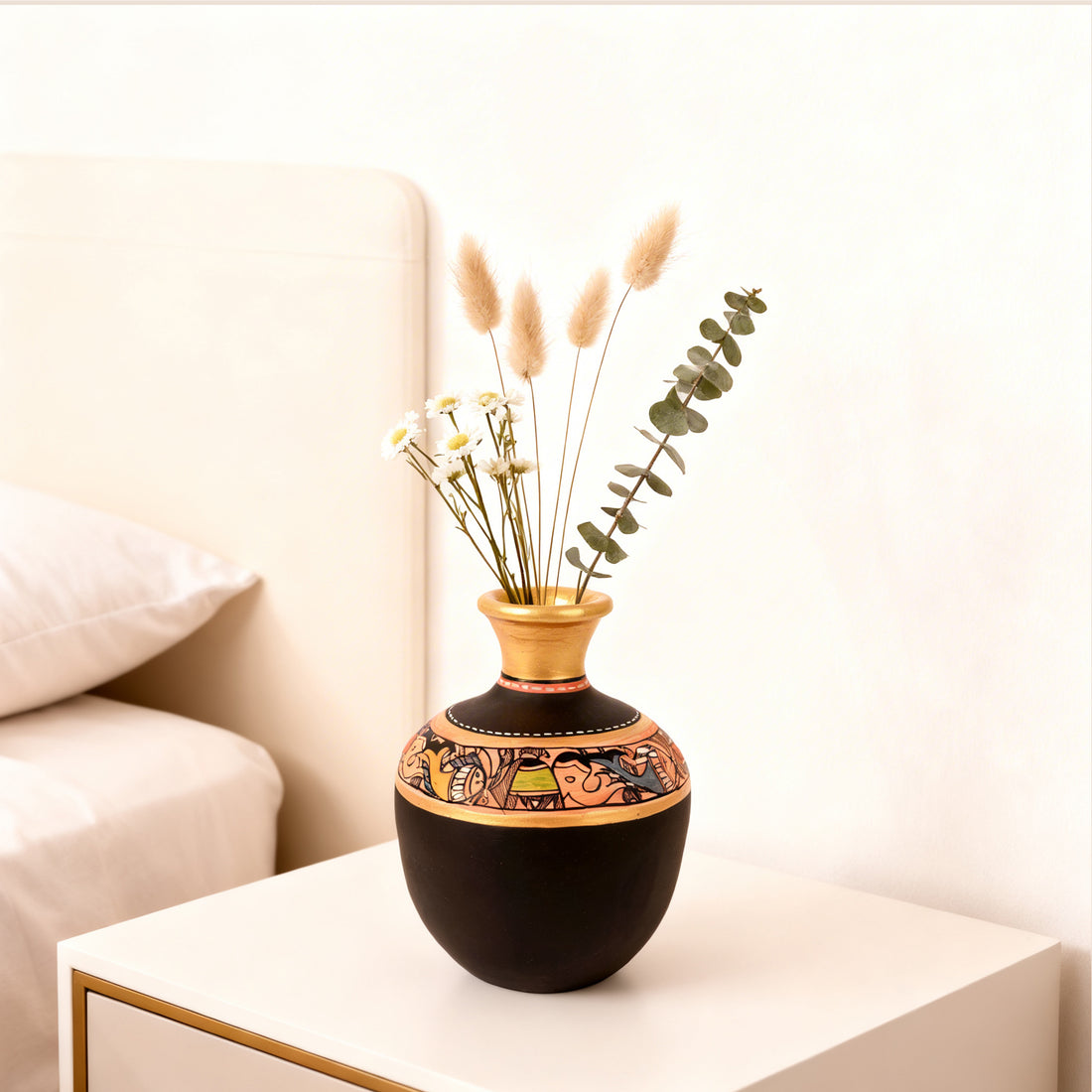 Vase Earthen Handcrafted Black Madhubani 6x4(HxD)