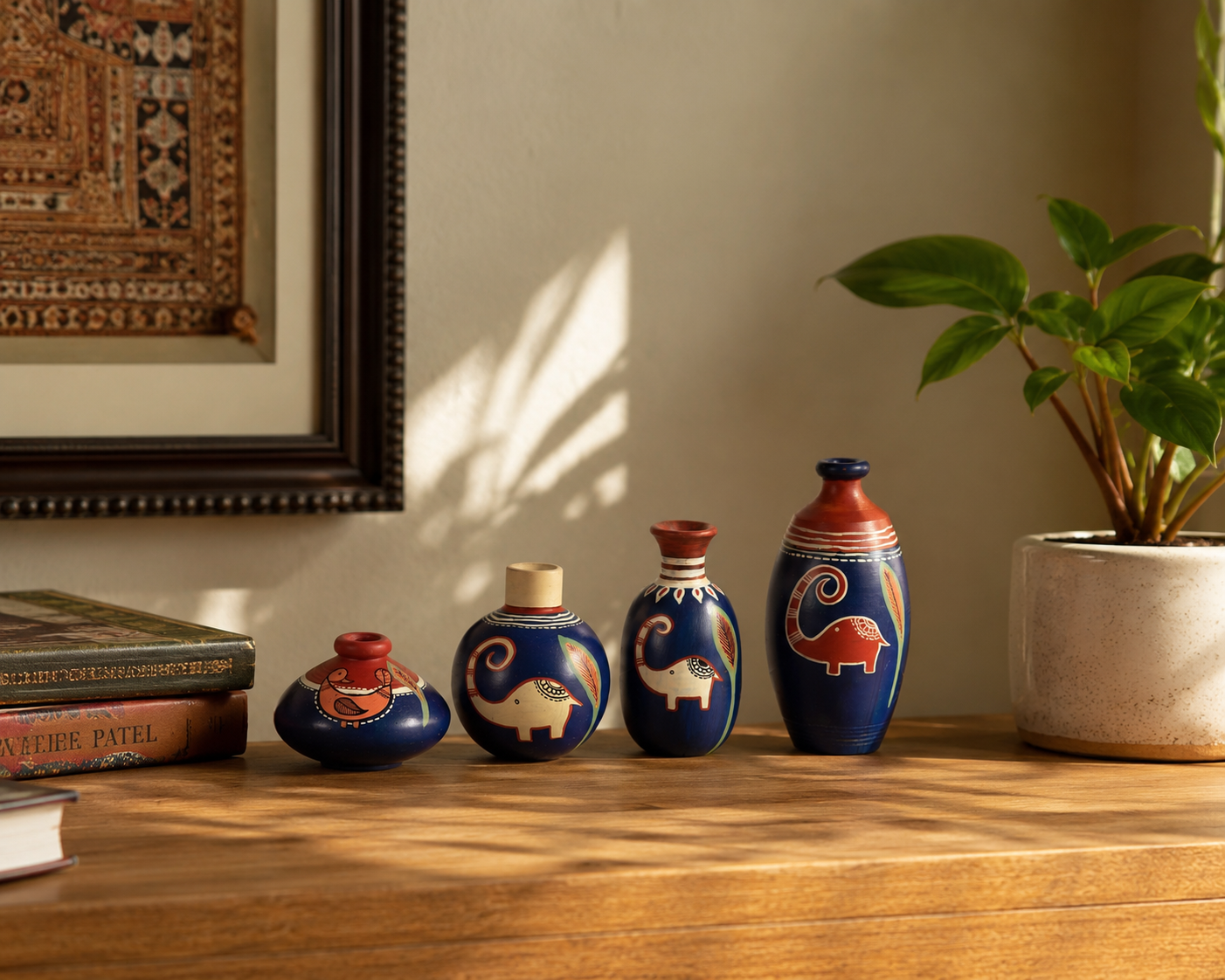 Happy Elephant Vases (So4) in Blue (5x2.5/4x3/2.5x2.5/6x3 HxDia)