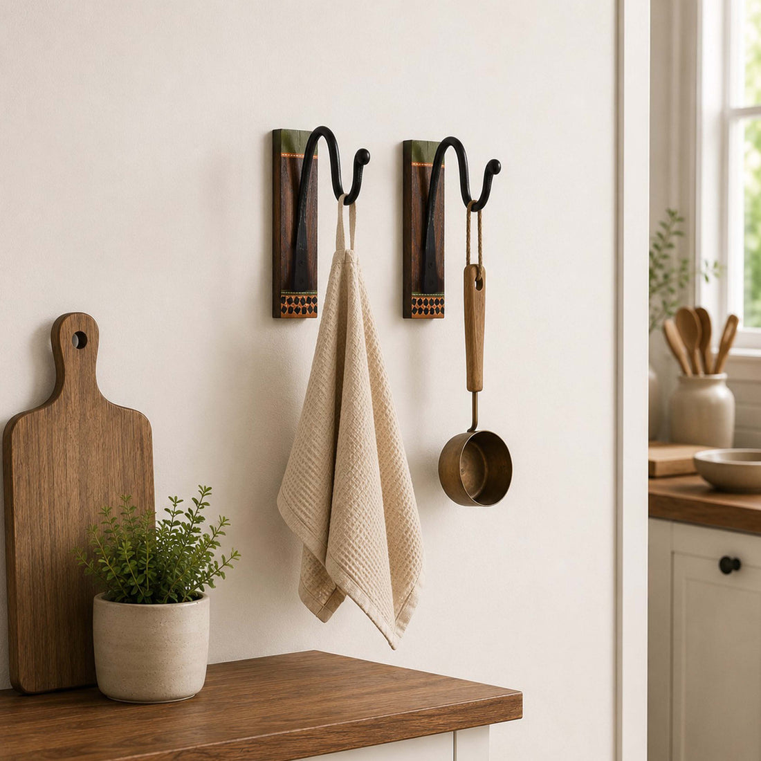 Autumn Leaf Wall Mounted Hanger in Teakwood