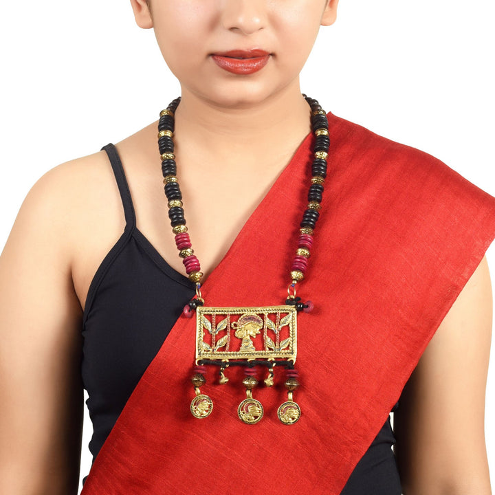 The Queens Corner Handcrafted Tribal Necklace