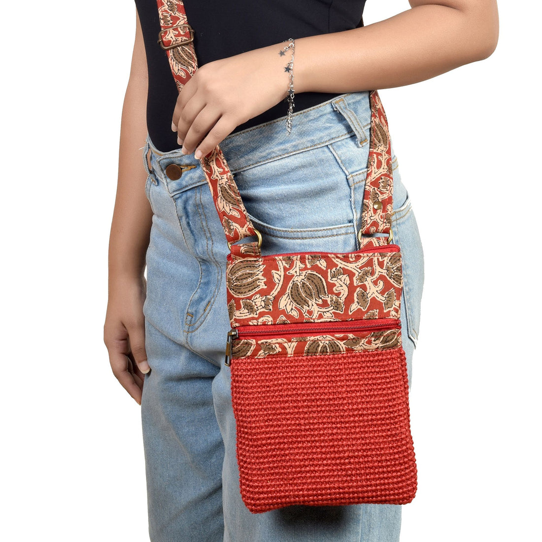 Kalamkari Red Sling Bag in Structered Jute Fabric