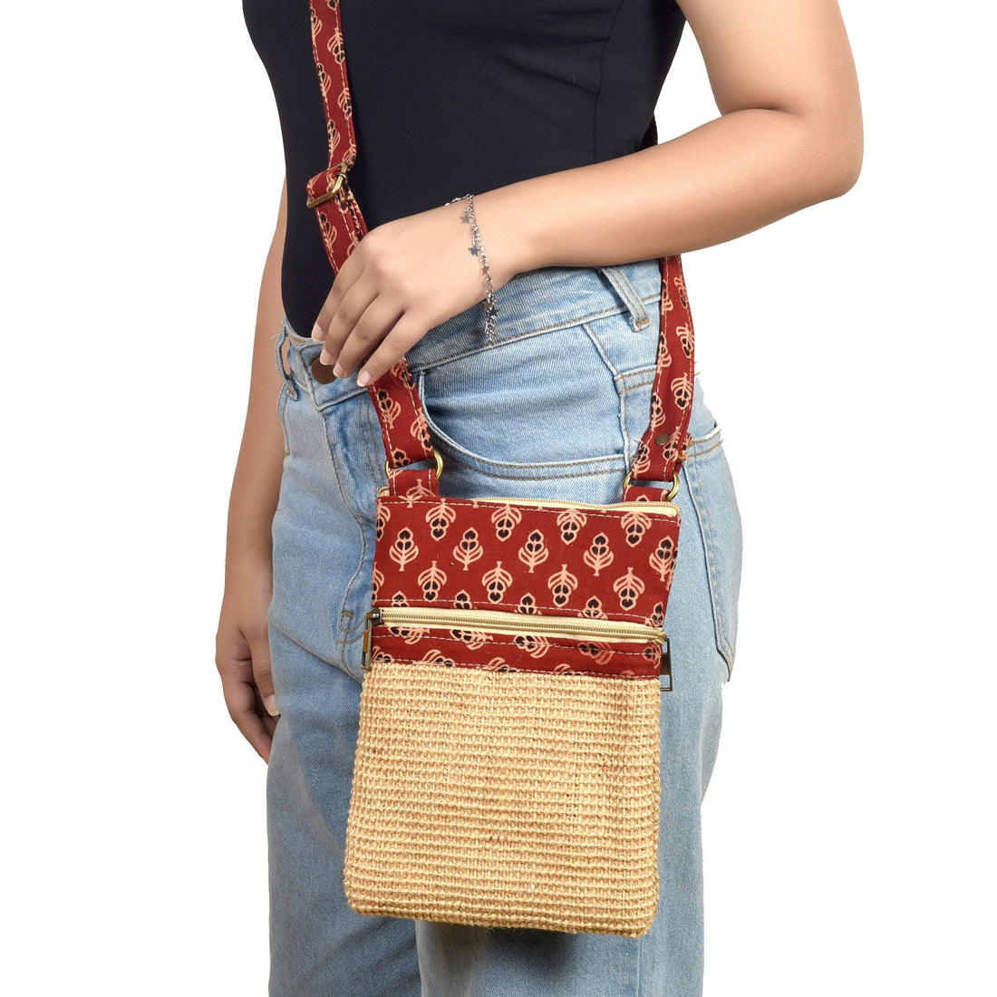 Kalamkari Tan Sling Bag in Structered Jute Fabric