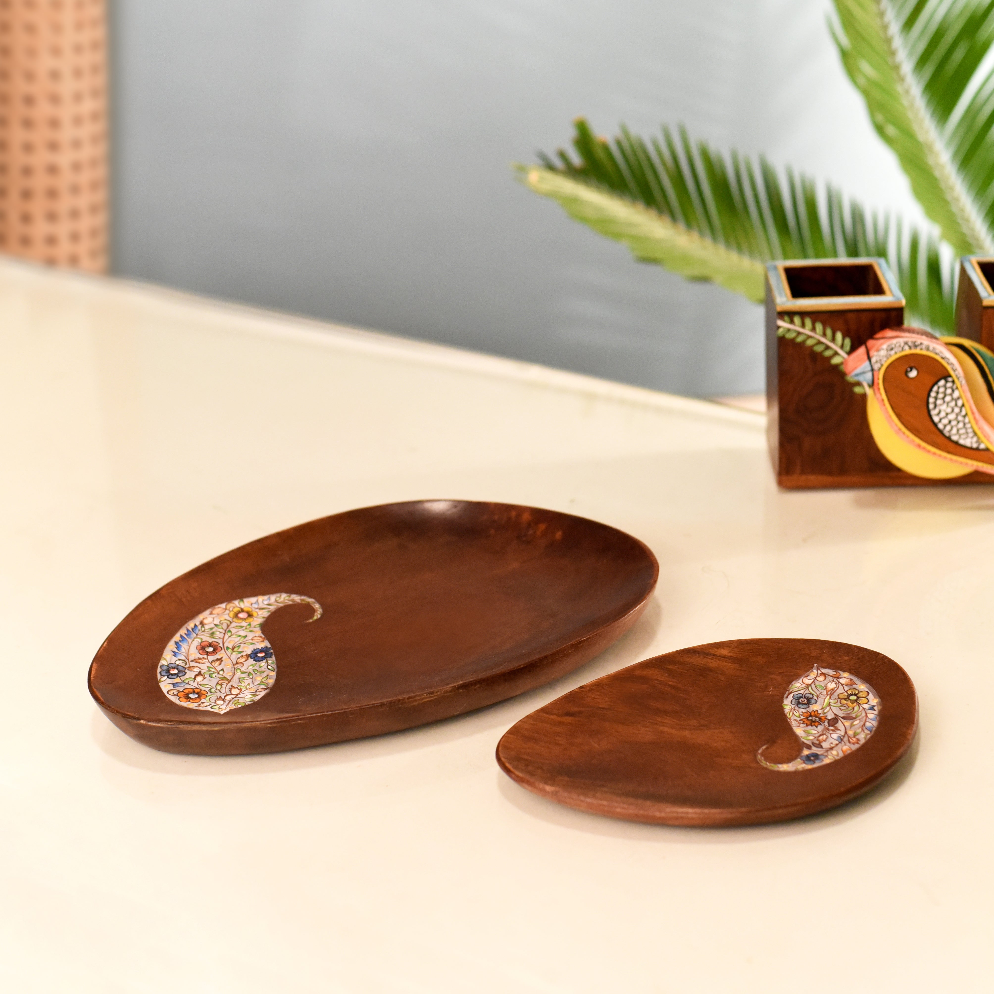 Yin-Yang Platter set with beautiful Paisley paintings