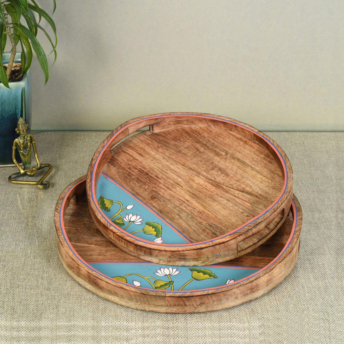 Pichhwai Leela Round Serving Tray S02