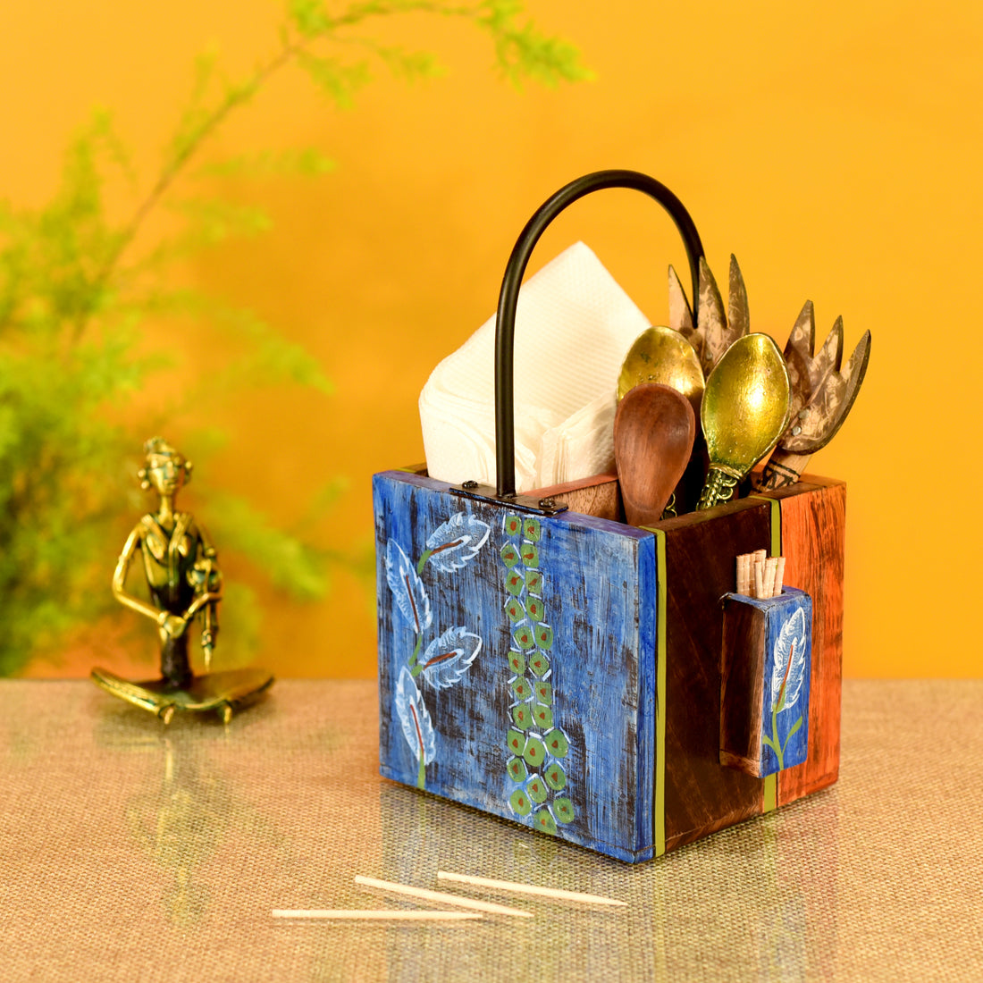 Leaf of Nature' Cutlery Holder Handcrafted in Mango Wood