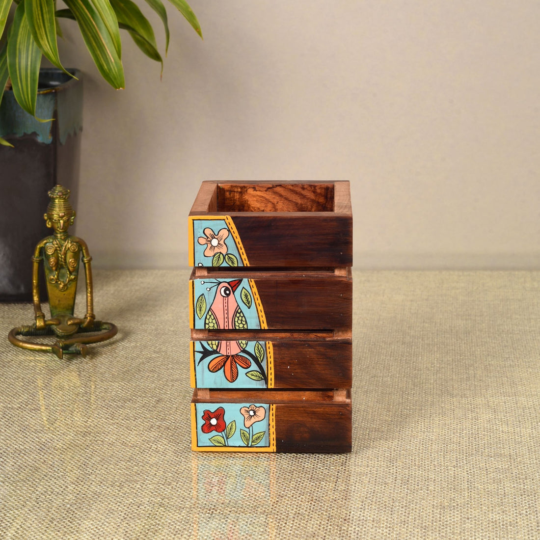 Artistic Flair Wooden Pen Stand (3.5x3.5x5)