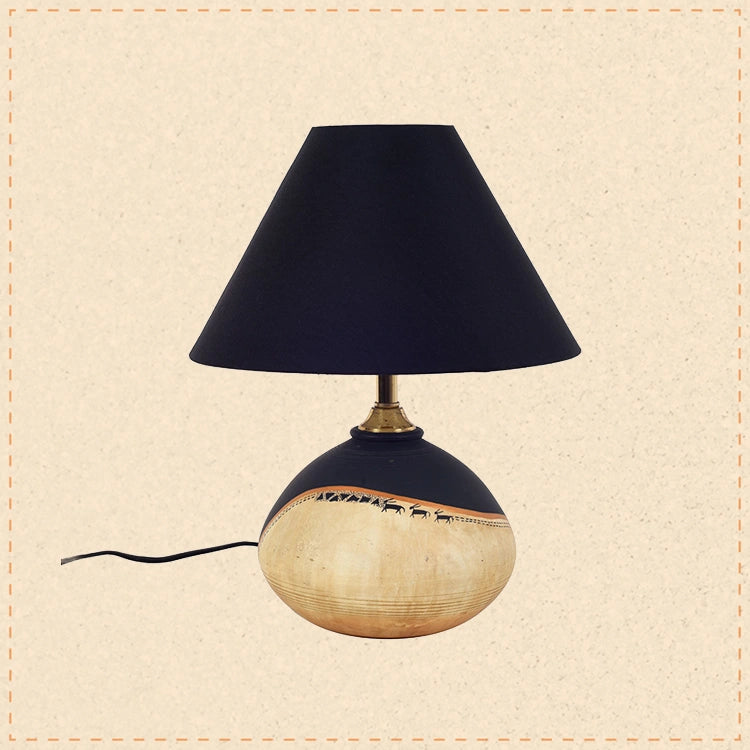 Midnight's secret table lamp with shade (10x10x12.2)