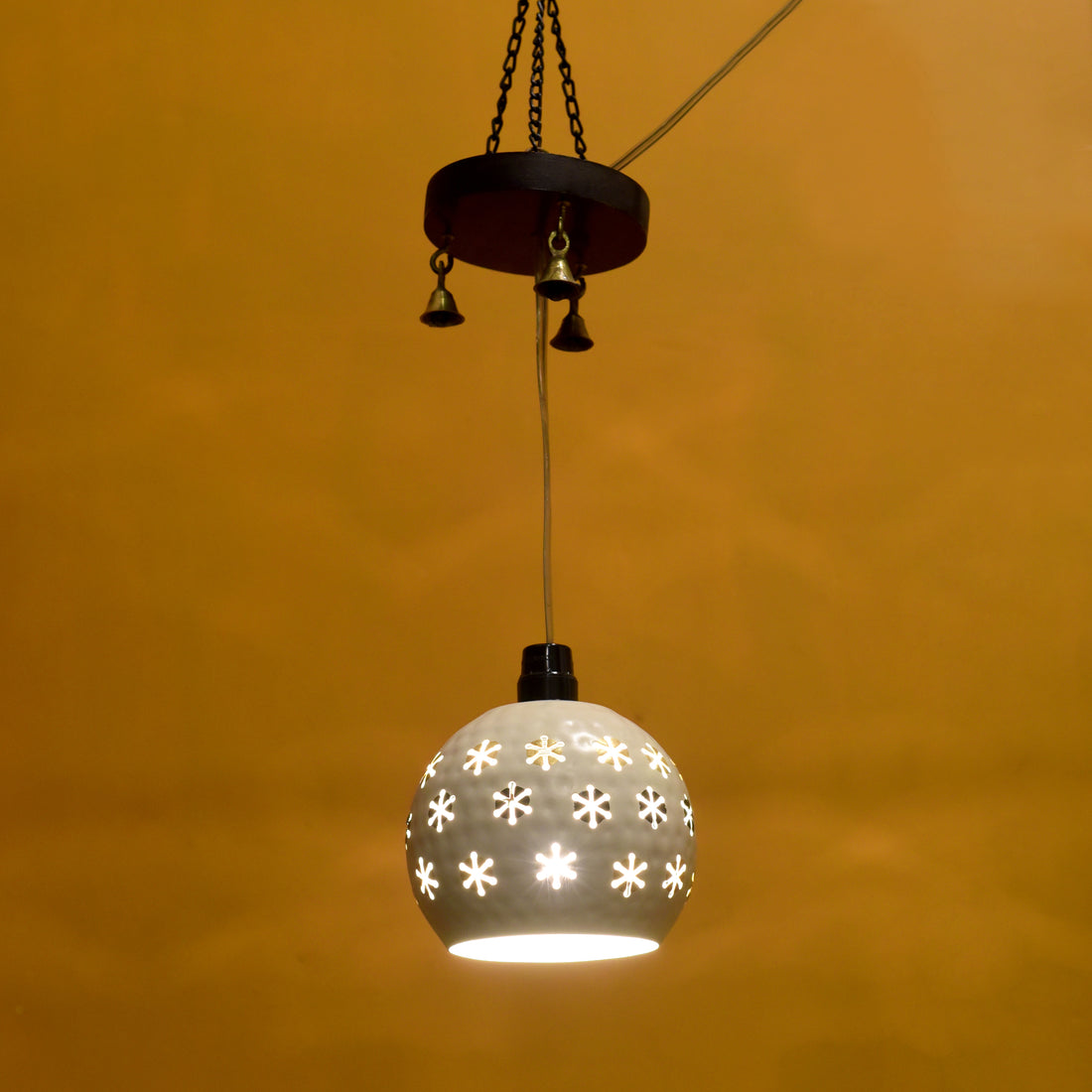 Star-1 Dome Shaped Pendant Lamp In White