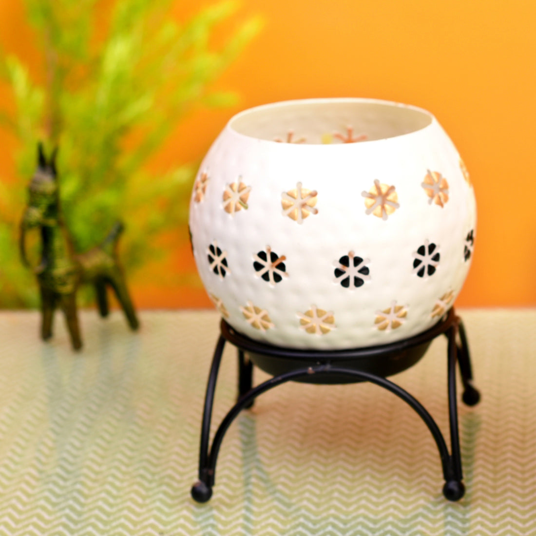 Tealight White Polka Style with Metal Stand