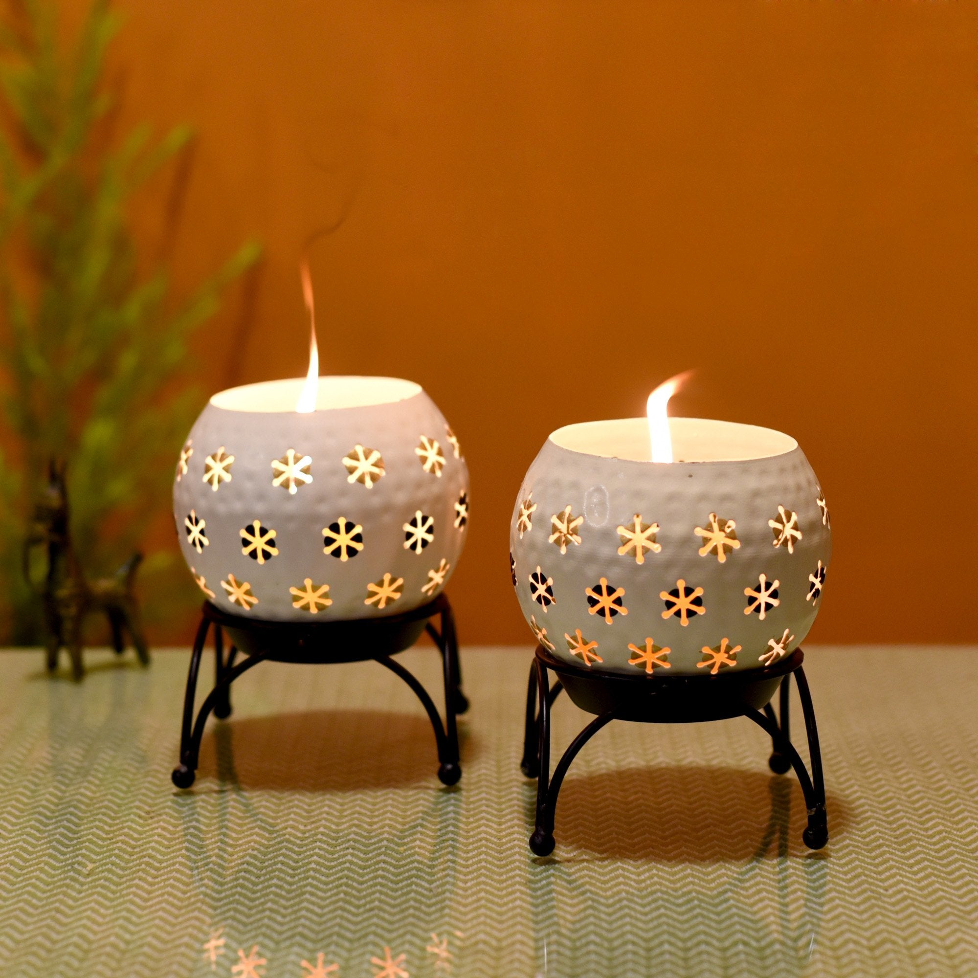 White Polka Tealights (Set of 2) with Metal Stands