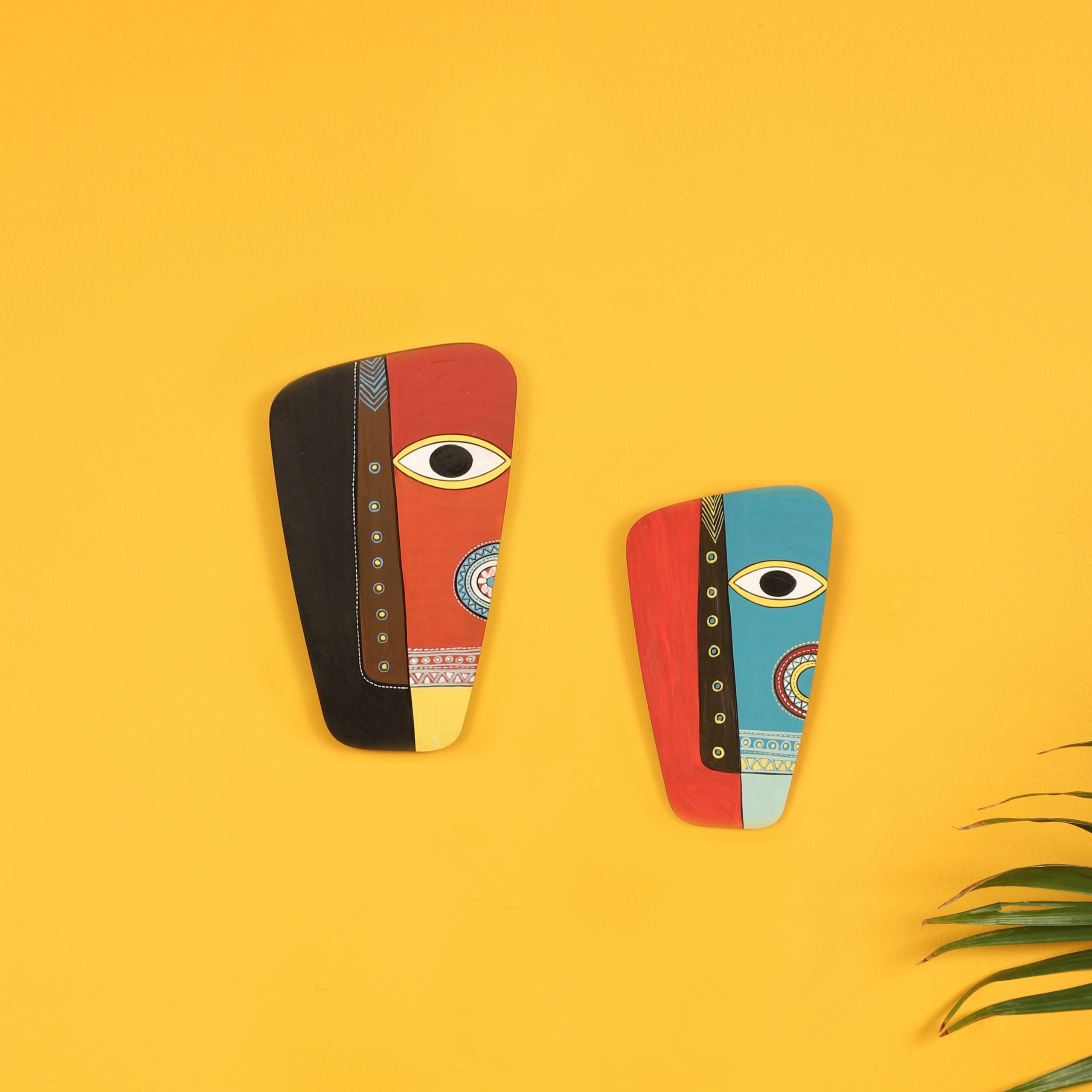 Bunty & Bubbly Wall Decor Mask set of 2