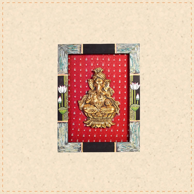 Subheksha Wall décor frame with divine Ganesha Majestically set on a beautiful frame
