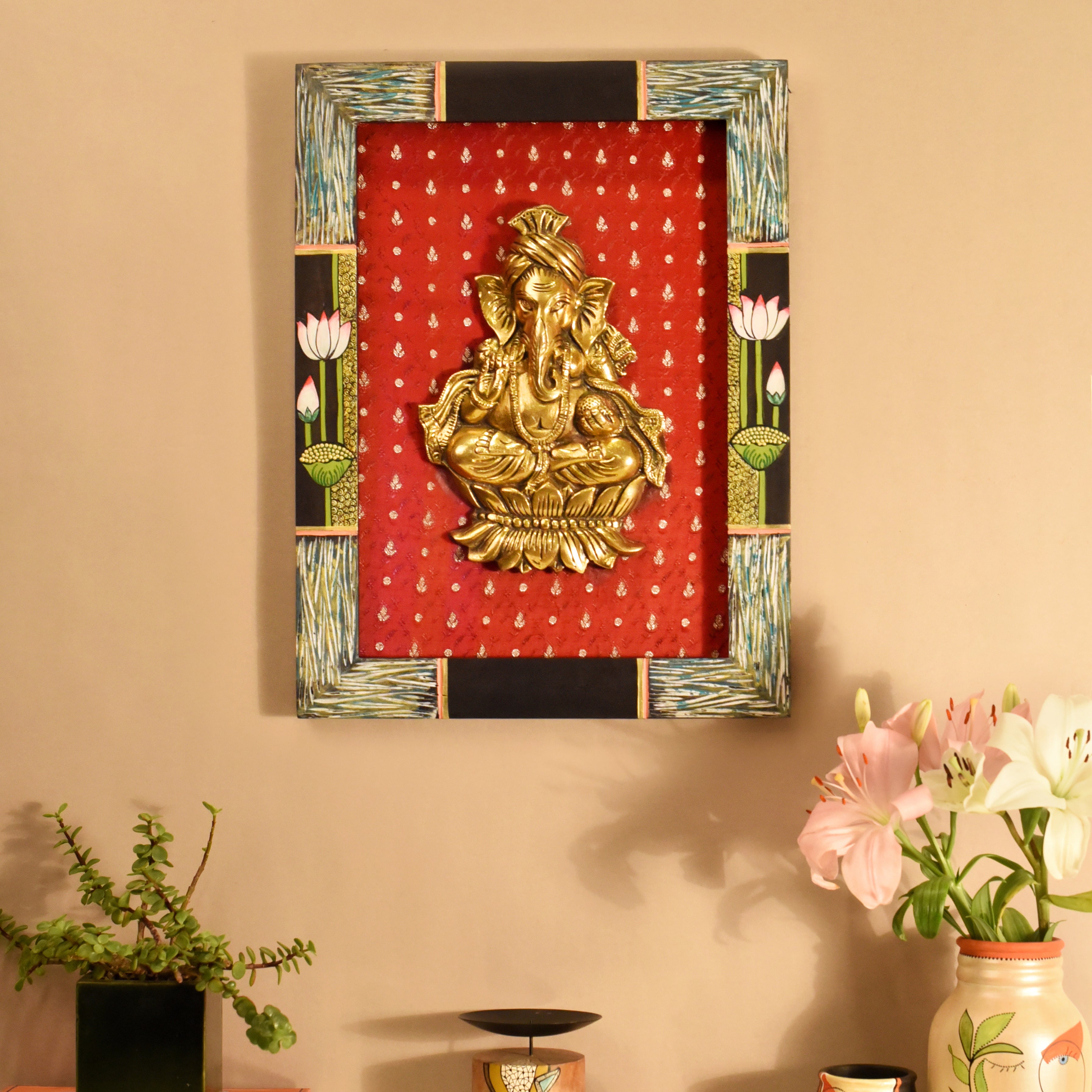Subheksha Wall décor frame with divine Ganesha Majestically set on a beautiful frame