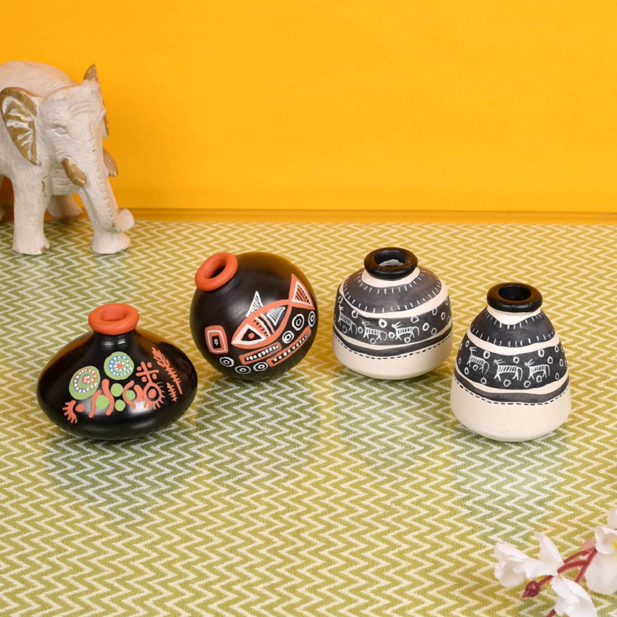 Wall Decor Ladder & 4 B&W Handcrafted Warli Pots (16x2x7.5)
