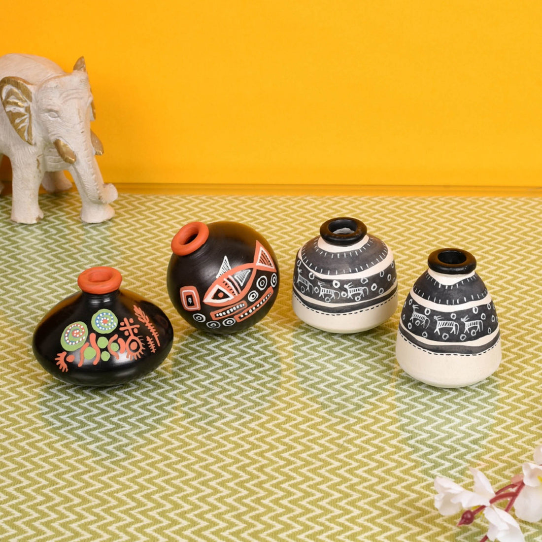 Wall Decor Ladder & 4 B&W Handcrafted Warli Pots (16x2x7.5)