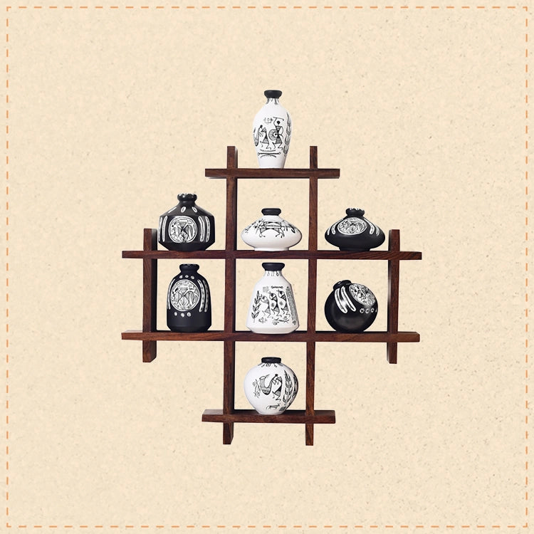 Monochrome Elegance Wall Ladder with Black & White Pots S08