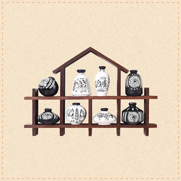 Monochrome Elegance Hut Wall Ladder with Black & White Pots S08