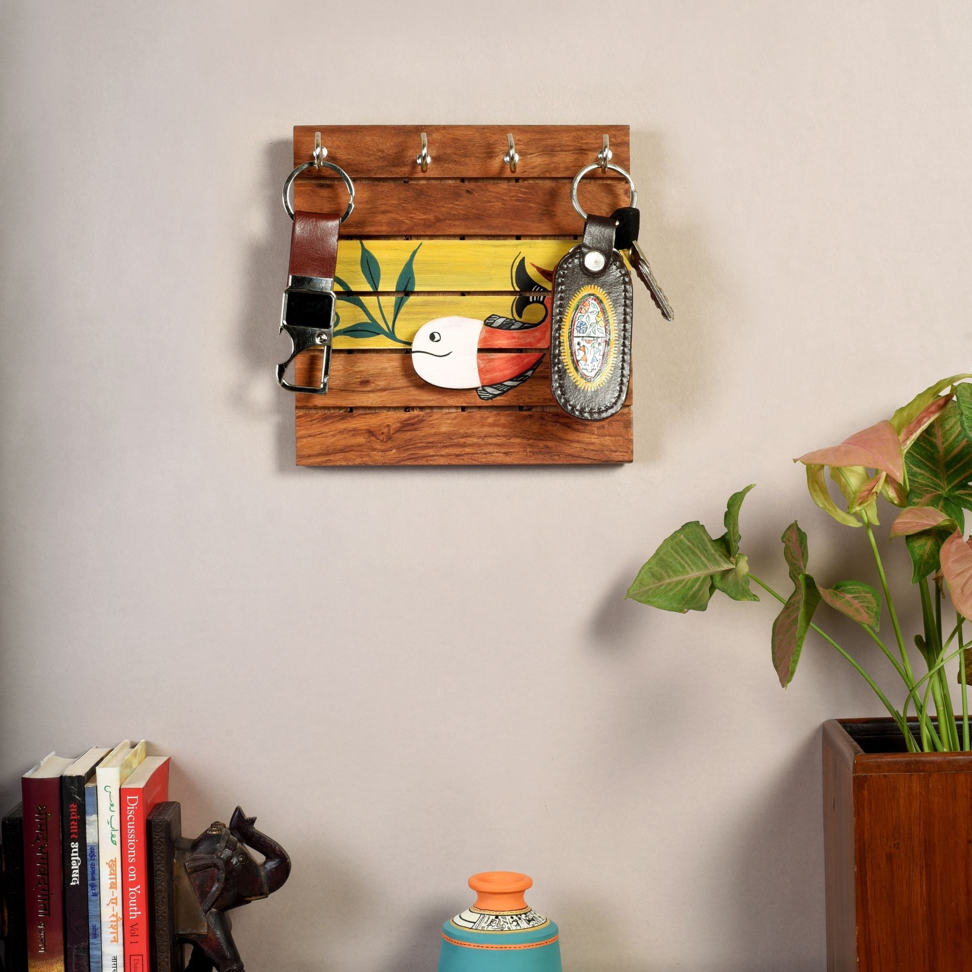Boga Hand Painted Wooden Key Holder, Wall Mounted Key Hanger with Bird Design for Homedecor