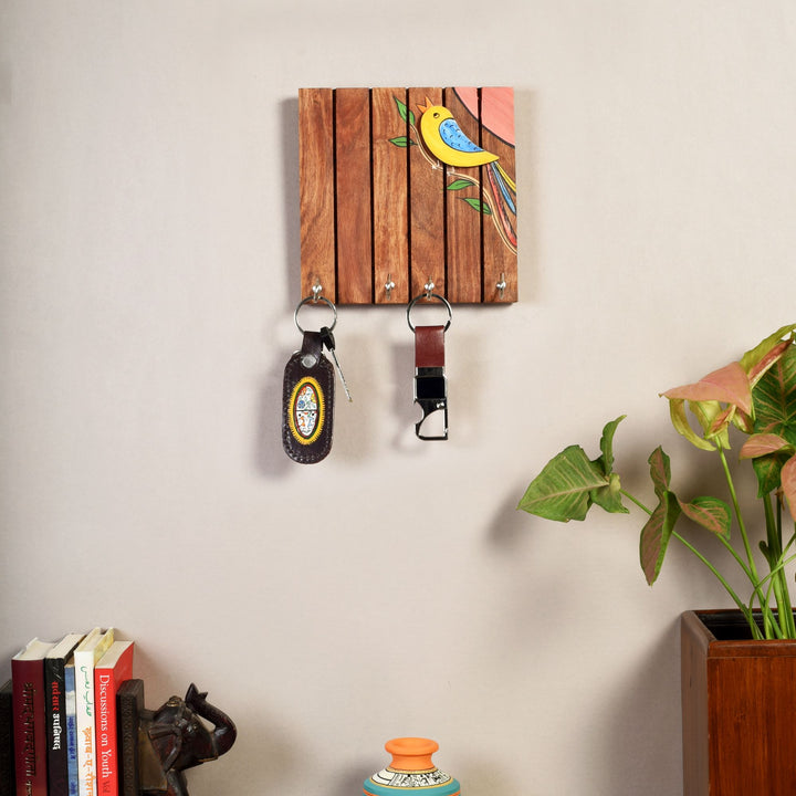 Robin Hand Painted Wooden Key Holder, Wall Mounted Bird Design Key Hanger for Entryway and Homedecor