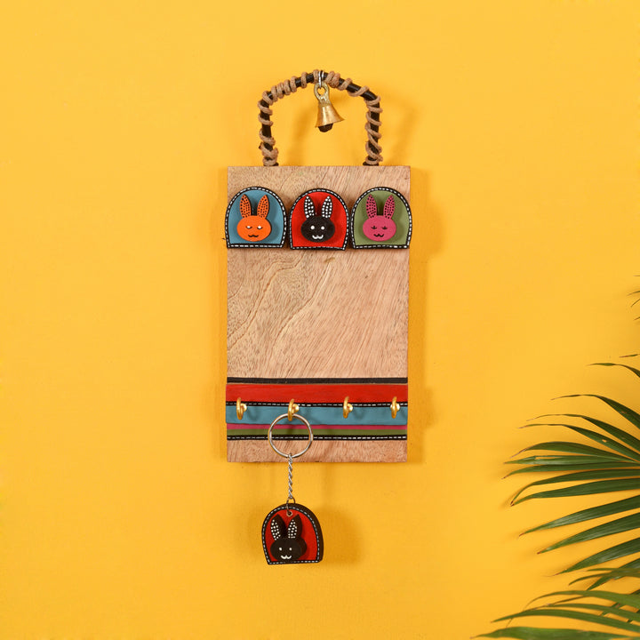 Handrcafted Animal Motifs Key Hanger (5x2x10.5)