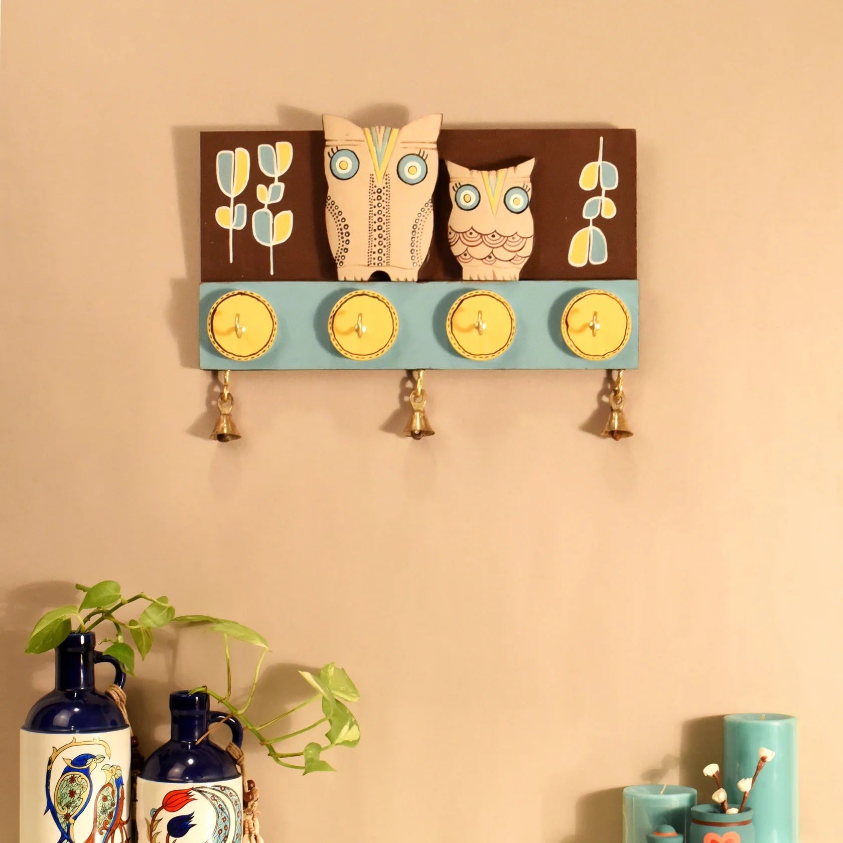 Julu Key hanger with Mask motifs and beautiful art work