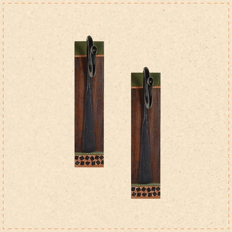 Autumn Leaf Wall Mounted Hanger in Teakwood