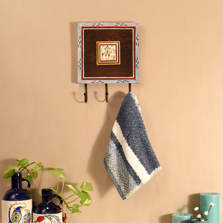 Nira Bath Towel Hanger with three hooks