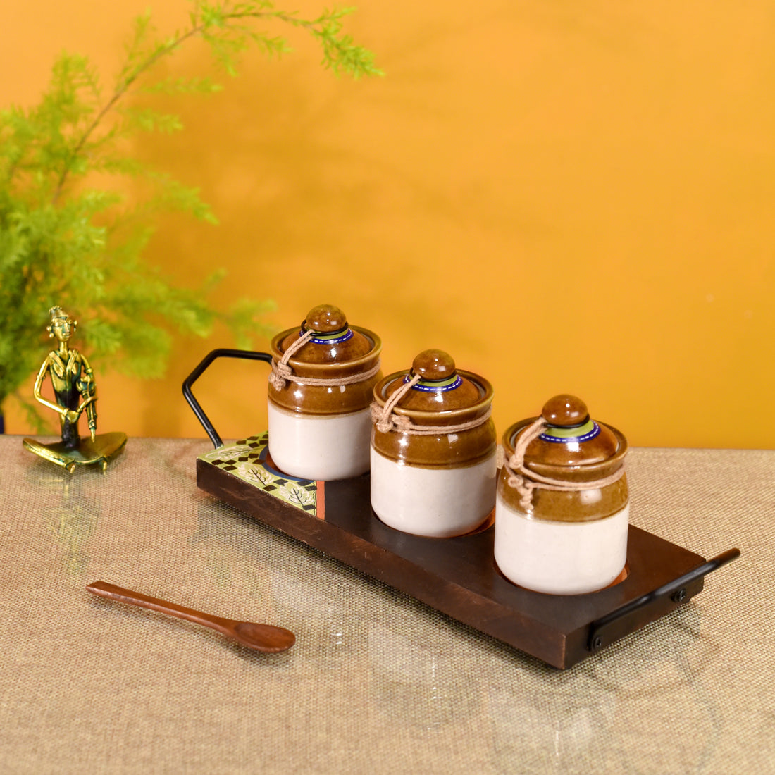 Chatore Barni Set with Stylish Wooden Tray