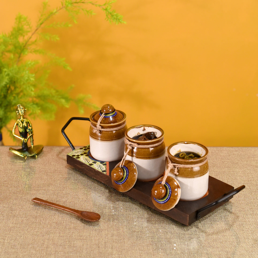 Chatore Barni Set with Stylish Wooden Tray