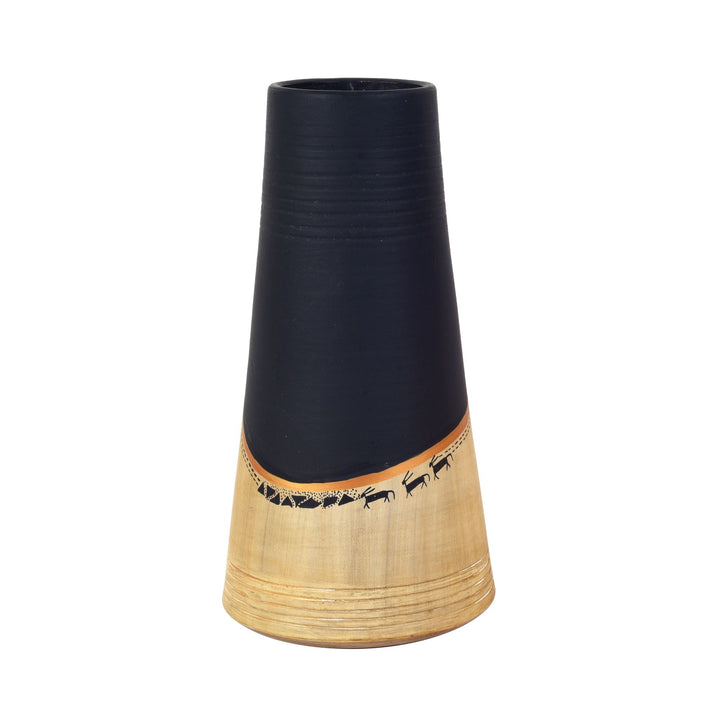 Midnight's secret pyramid vase