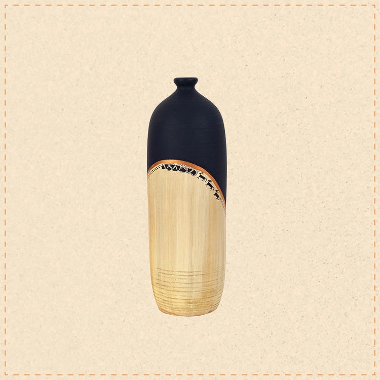 Midnight's secret bottle vase
