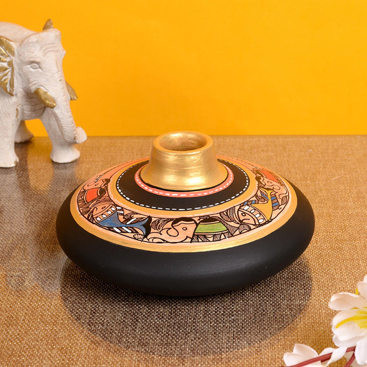 Vase Earthen Handcrafted Black Madhubani 3.5x6.5(HxD)