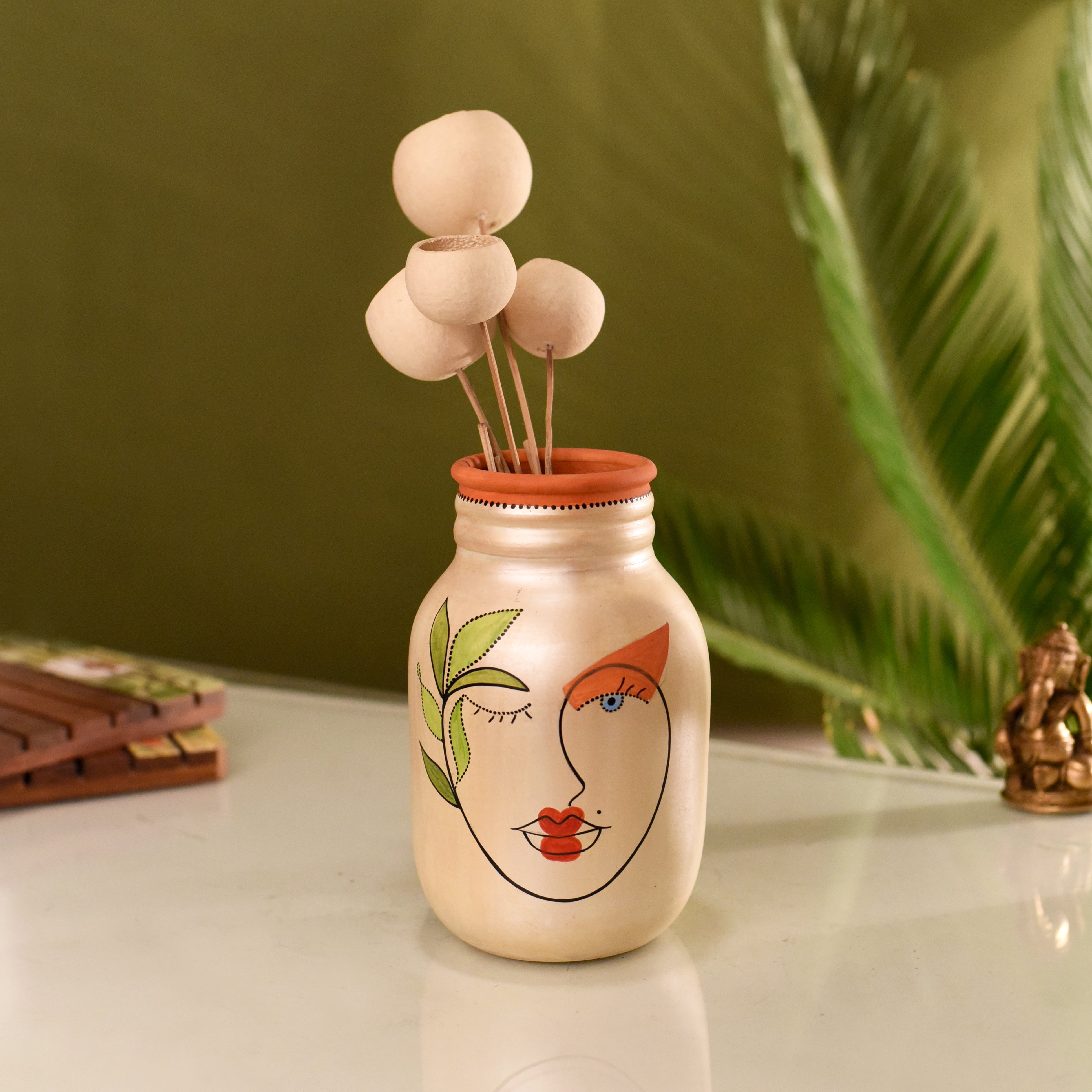 Hand-Painted Face Art Decorative Ceramic Vase for Home Décor