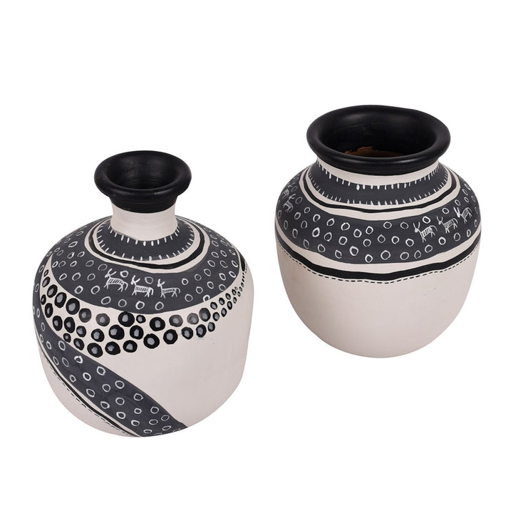 Vase Earthen White Warli (Set of 2) (5.4x4/5.5x4.5)