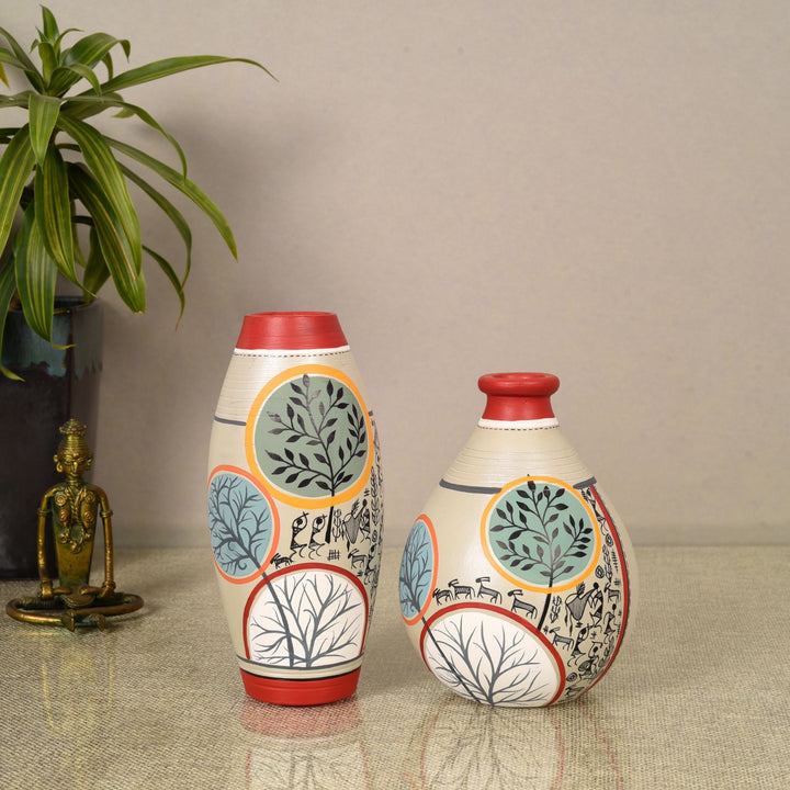 Scarlet Bloom Terracotta Conical Vases S02 (Large - 3x3x7, Small - 4x4x6)