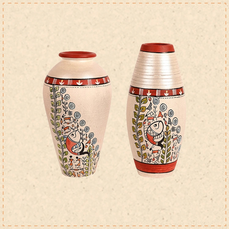 Vase Earthen White Madhubani (Set of 2) (6x3.4/6.4x3)