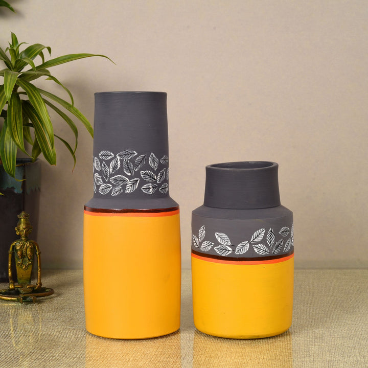 Bluebell Fields Terracotta Vase S02 (Large - 4x4x10, Small - 4x4x7)