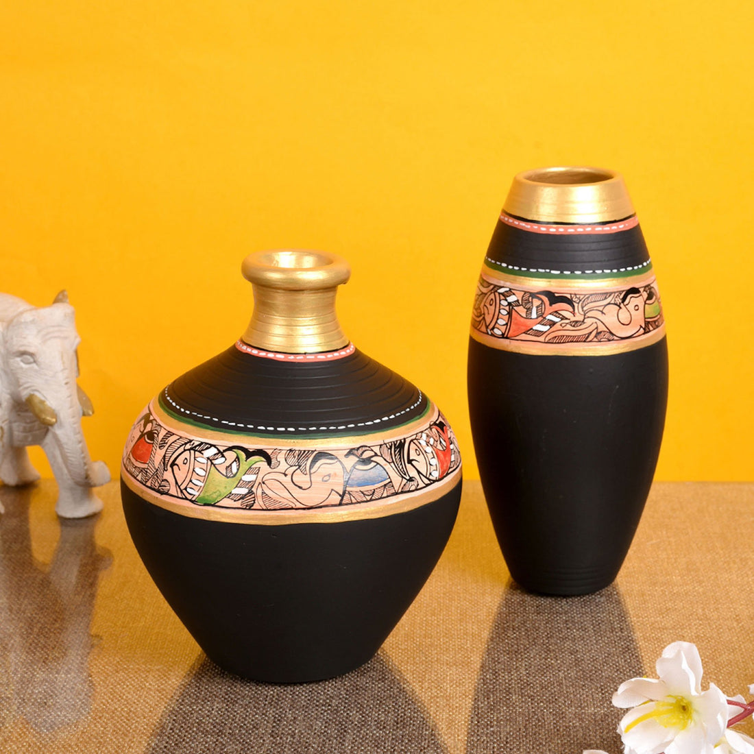 Vase Earthen Black Madhubani (Set of 2) (6x5/6x3)