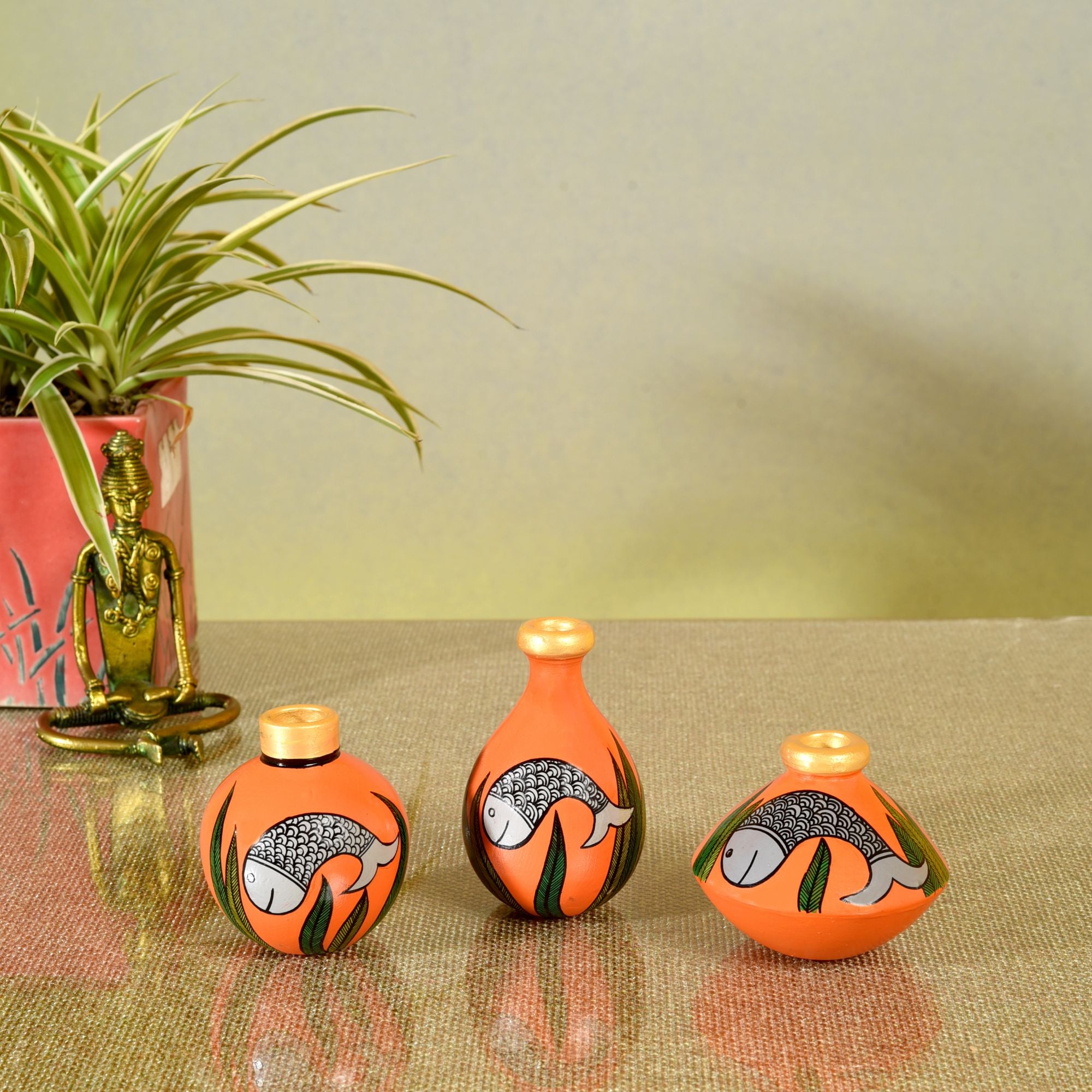 Something's Fishy Terracotta Vase Set of 3 (Orange)