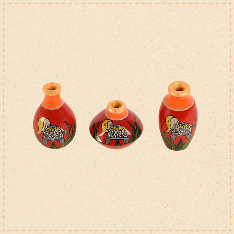 Joyful Elephants Terracotta Vase Set of Set of 3 (Red)