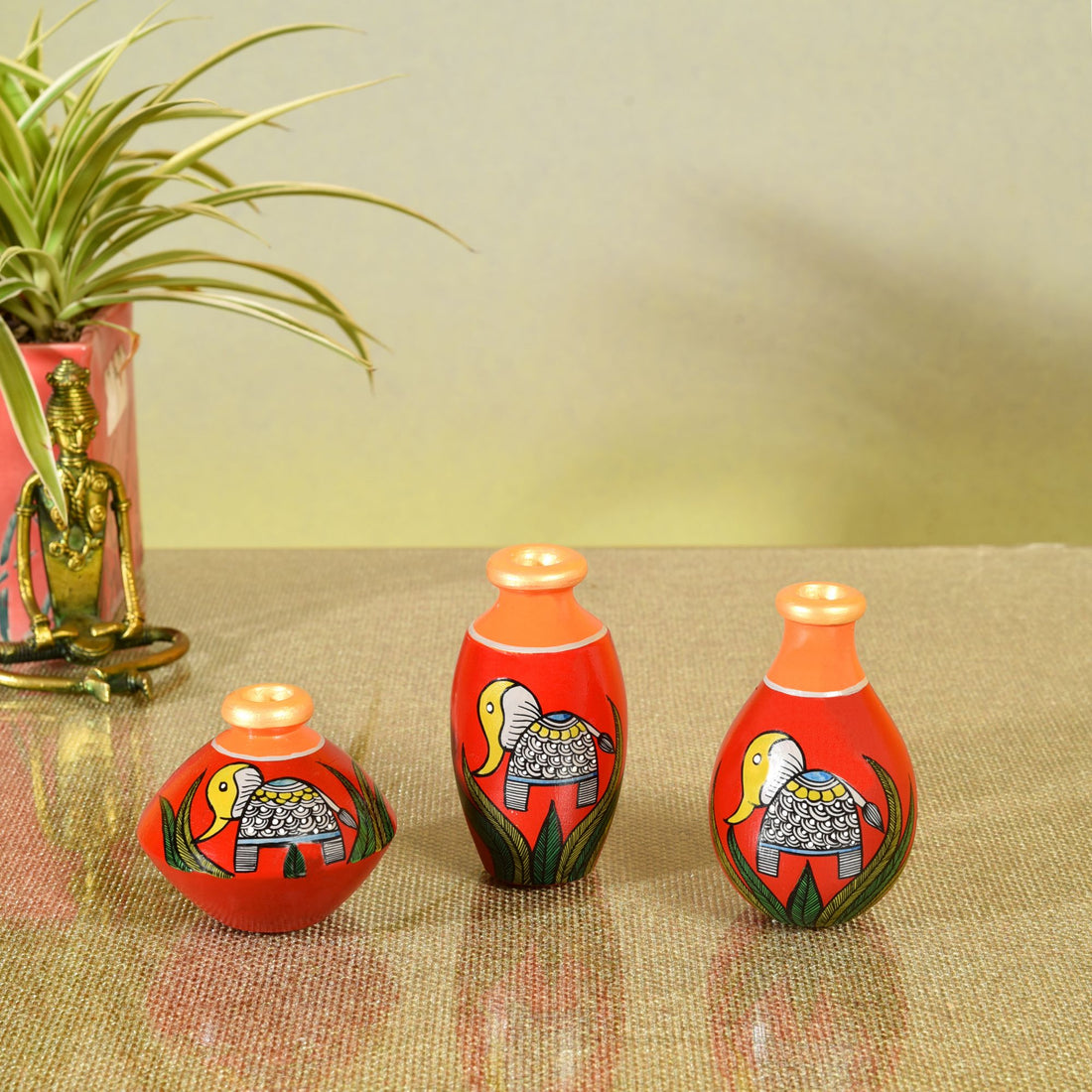 Joyful Elephants Terracotta Vase Set of Set of 3 (Red)