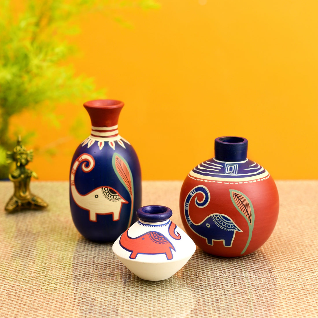 Happy Elephant Vases (So3) in Red/Blue/White (2.5x5/3x4/2.5x2.5)