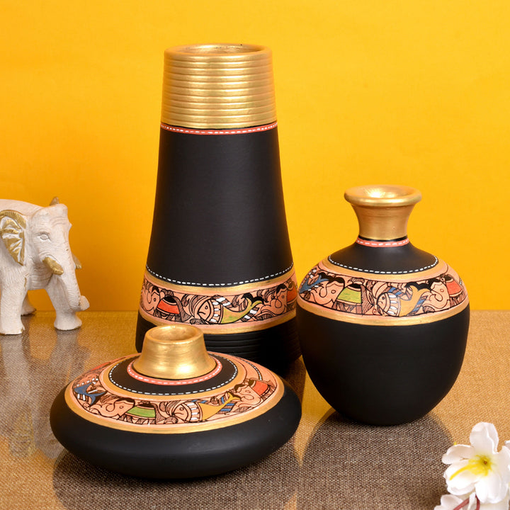 Vase Earthen Black Madhubani (Set of 3) 3.5/9/6