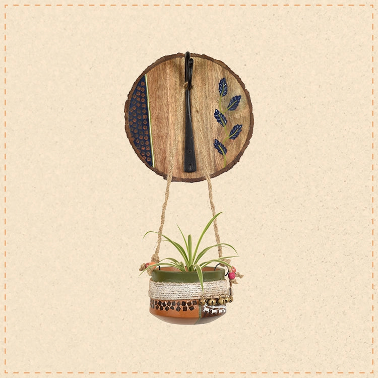 Jute Embellished Earthen Planter on a Round Hook